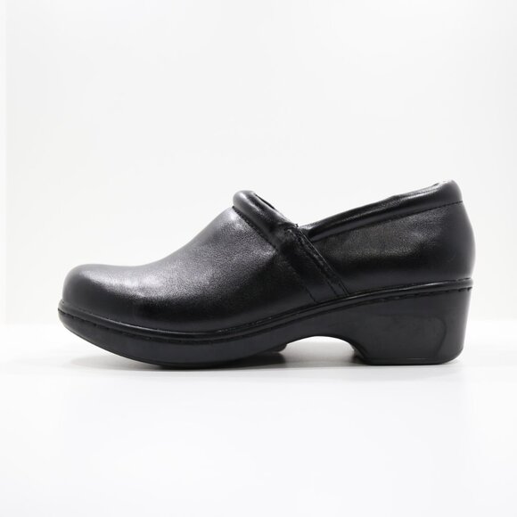 Yuu Bethanee Black Faux-Leather Memory Foam Comfort Clogs - 7.5 NWOB - Picture 1 of 7